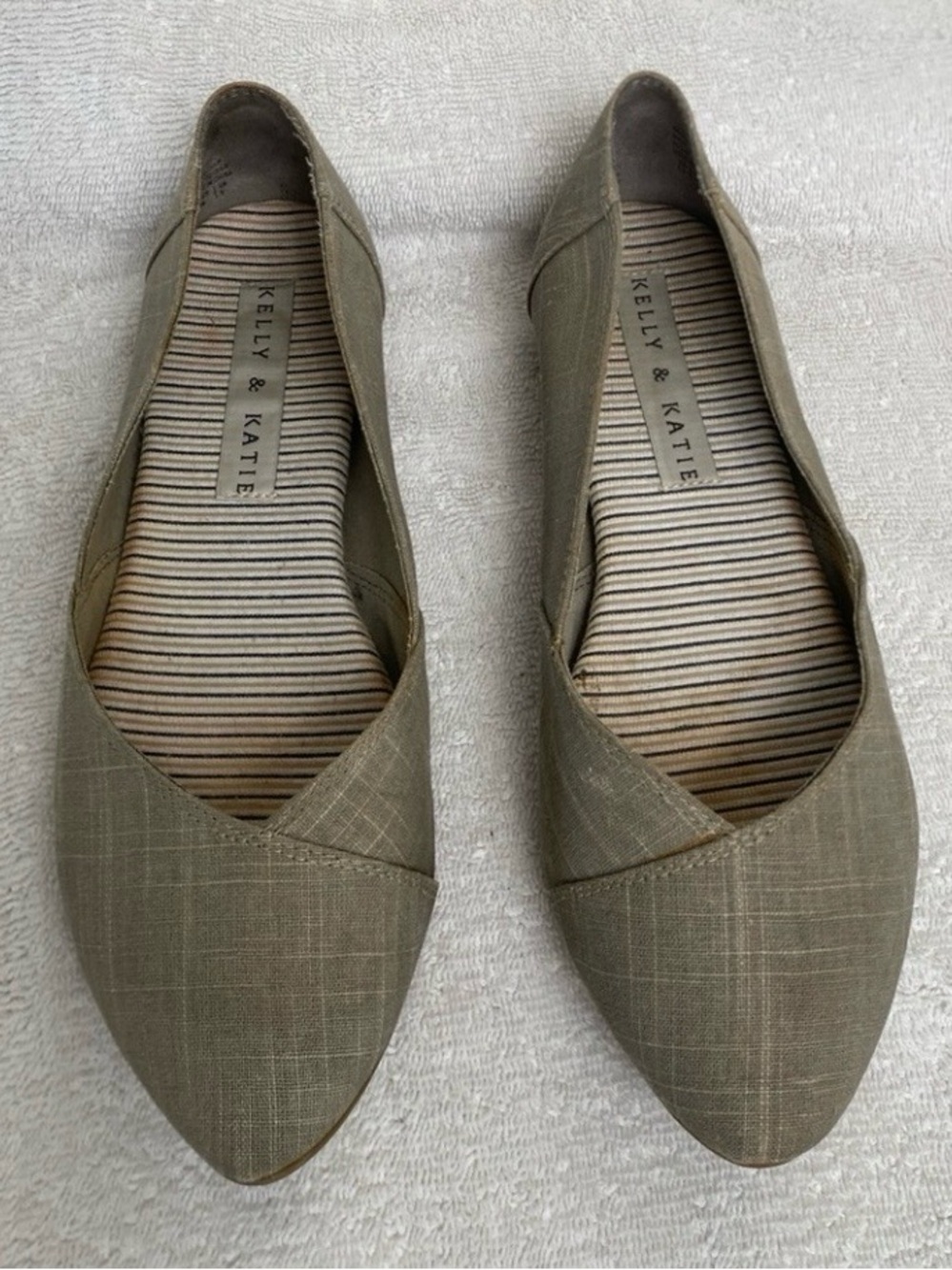 Kelly & Katie Womens Gray Canvas Almond Toe Dorsey Flats Size 7.5 Classic Preppy